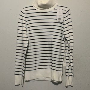 Unused Turtle neck sweater